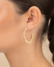 Load image into Gallery viewer, Herringbone Chain Hoop Earrings
