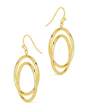 Load image into Gallery viewer, Claudie Interlocking Circle Dangle Earrings
