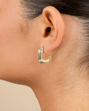 Load image into Gallery viewer, Briella Ribbed Earrings
