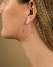 Load image into Gallery viewer, Textured Delicate Threader Hoop Earrings
