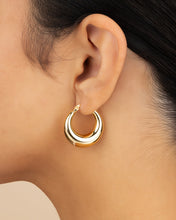 Load image into Gallery viewer, Graduated Tube Hoop Earrings
