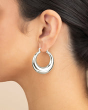 Load image into Gallery viewer, Quinn Tube Hoop Earrings
