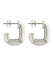 Load image into Gallery viewer, Briella Ribbed Earrings
