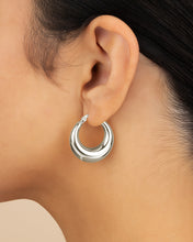 Load image into Gallery viewer, Graduated Tube Hoop Earrings
