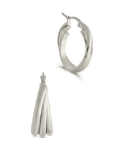 Load image into Gallery viewer, Triple Circle Lilibet Hoops
