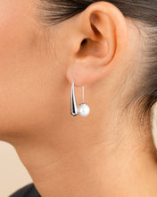 Load image into Gallery viewer, Heidi Pearl Threader Earrings
