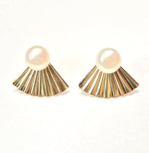 Load image into Gallery viewer, Keshi Pearl Secret Fan Ear Jacket stud earrings
