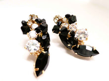 Load image into Gallery viewer, The Krista Black Cluster stud earrings
