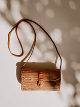 Load image into Gallery viewer, Ulan Rattan Purse
