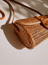 Load image into Gallery viewer, Ulan Rattan Purse
