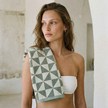 Load image into Gallery viewer, Umbra Towels
