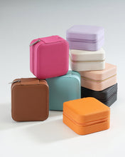 Load image into Gallery viewer, Bracelet Mystery Bundle &amp; Jewelry Case
