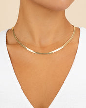 Load image into Gallery viewer, Herringbone Chain Necklace
