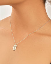 Load image into Gallery viewer, Birth Flower Pendant
