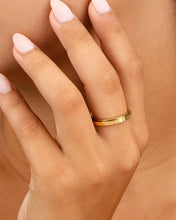 Load image into Gallery viewer, Textured Spinner Ring
