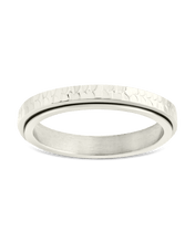 Load image into Gallery viewer, Textured Spinner Ring
