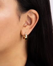 Load image into Gallery viewer, Lavina Polished Micro Hoop Earrings
