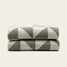 Load image into Gallery viewer, Umbra Towels
