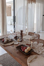 Load image into Gallery viewer, Scallop Macrame Table Runner
