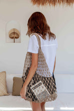 Load image into Gallery viewer, Natural Net Market Tote
