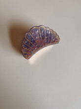 Load image into Gallery viewer, Shell Hair Clip
