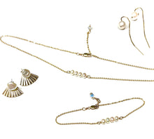 Load image into Gallery viewer, Four Pearl bracelet, silver or gold bracelet
