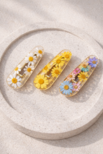 Load image into Gallery viewer, Wildflower Hair Clip
