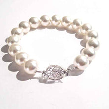 Load image into Gallery viewer, Classic single strand pearl bracelet
