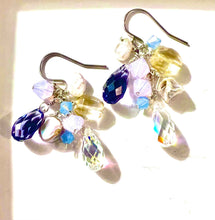 Load image into Gallery viewer, Orchid (purple) earrings
