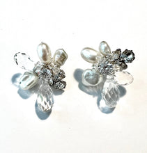 Load image into Gallery viewer, Swarovski Flower hair pins
