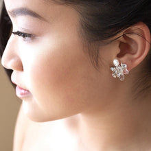 Load image into Gallery viewer, Turquoise Swarovski Flower earrings
