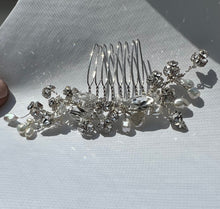 Load image into Gallery viewer, The Aida Vine hair comb

