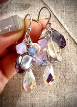 Load image into Gallery viewer, Orchid (purple) earrings
