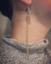 Load image into Gallery viewer, Black Skull drip earrings: silver
