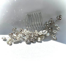 Load image into Gallery viewer, The Aida Vine hair comb
