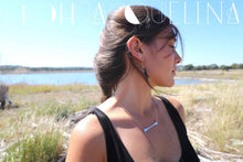 Load image into Gallery viewer, Handlebar hammered bar necklace
