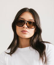Load image into Gallery viewer, Beau Aviator Sunglasses - DON GREAT
