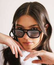 Load image into Gallery viewer, Beau Aviator Sunglasses - DON GREAT
