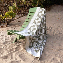 Load image into Gallery viewer, Umbra Towels
